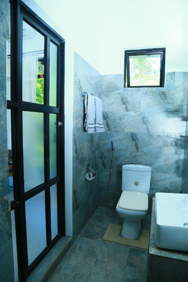 Srimany Bed & Breakfast Mirissa Ngoại thất bức ảnh