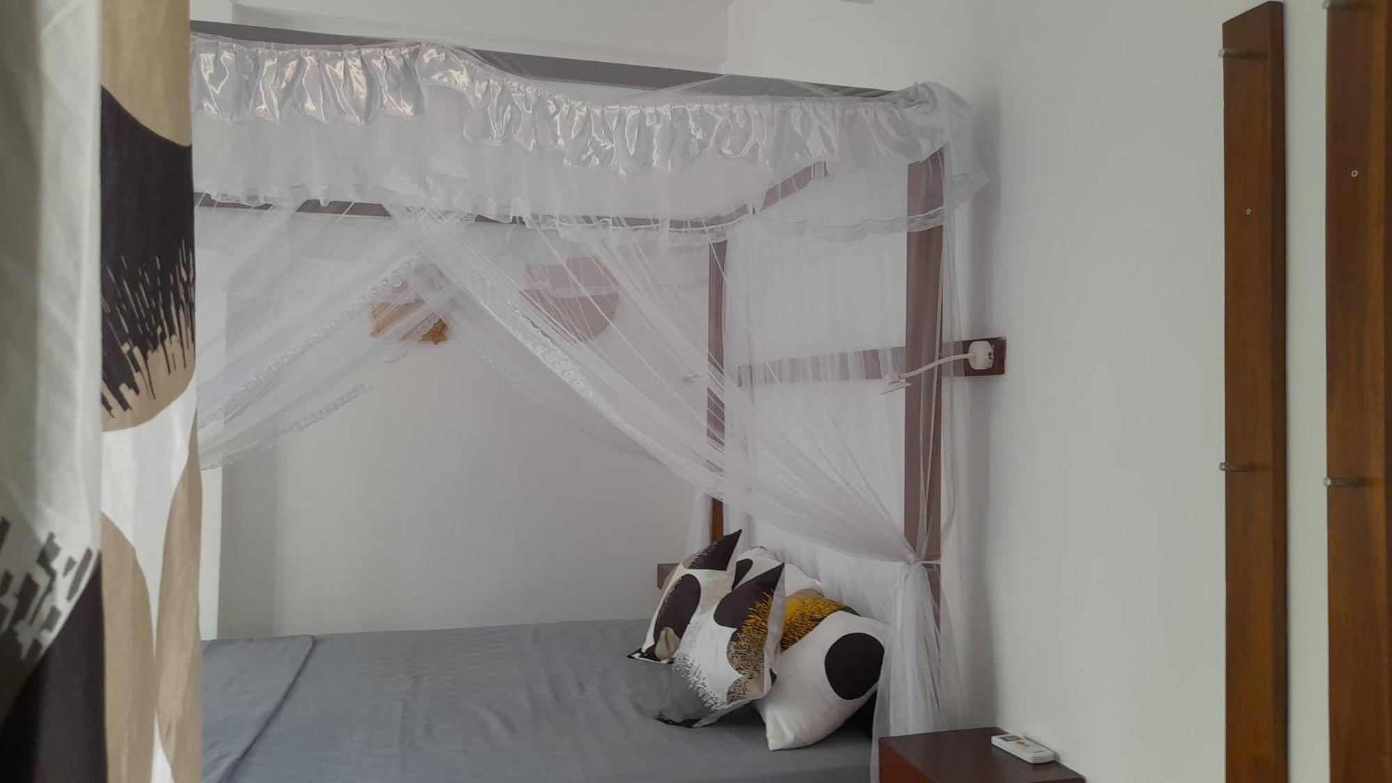 Srimany Bed & Breakfast Mirissa Ngoại thất bức ảnh