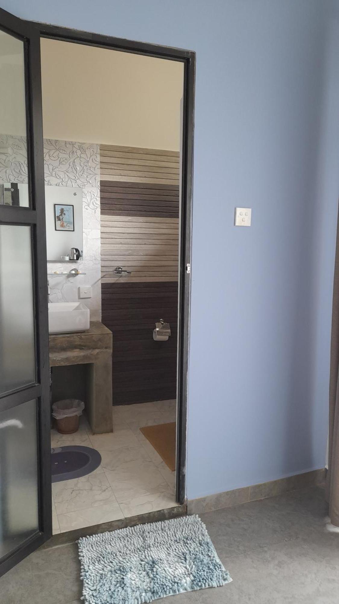 Srimany Bed & Breakfast Mirissa Ngoại thất bức ảnh