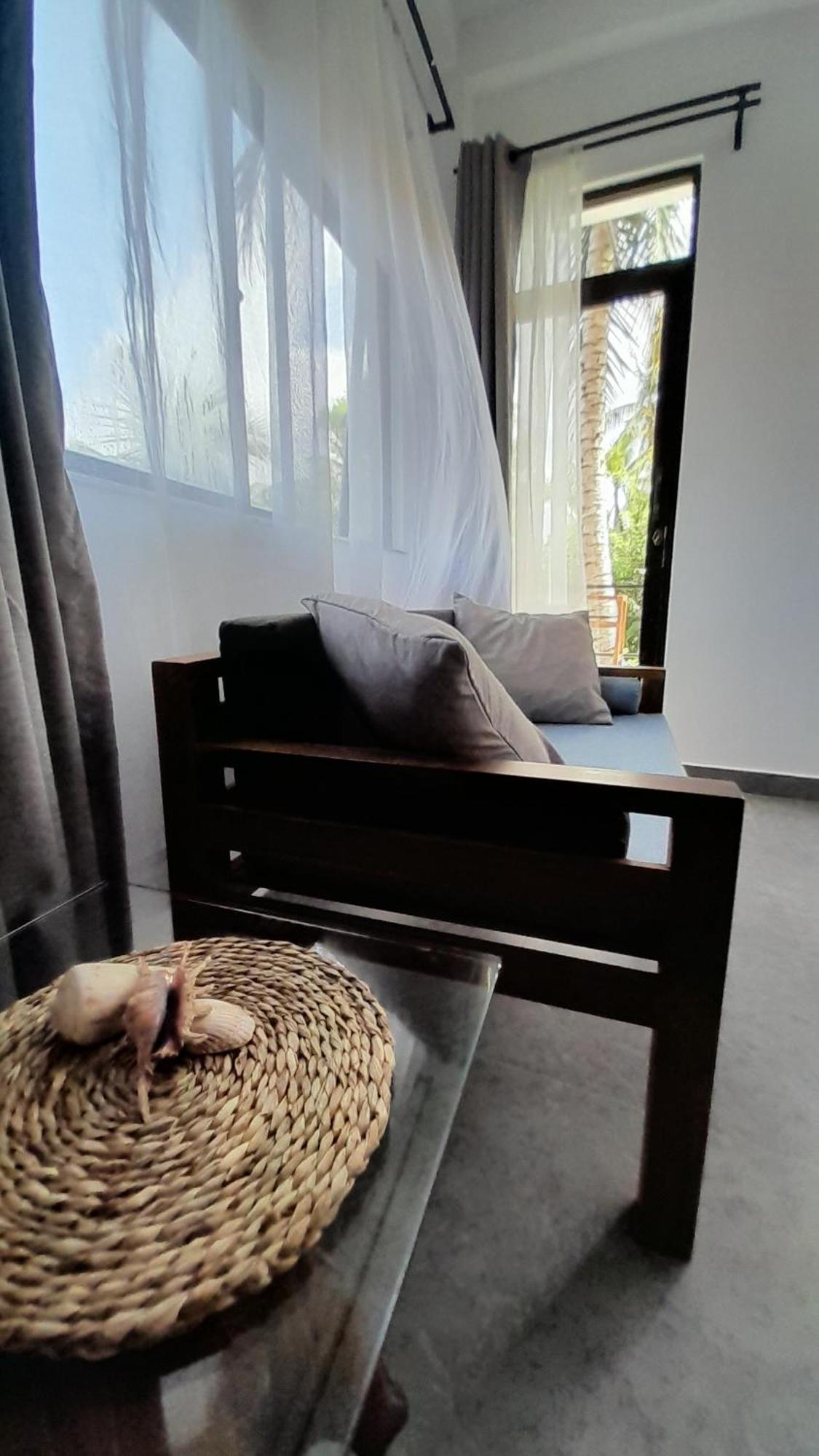 Srimany Bed & Breakfast Mirissa Ngoại thất bức ảnh