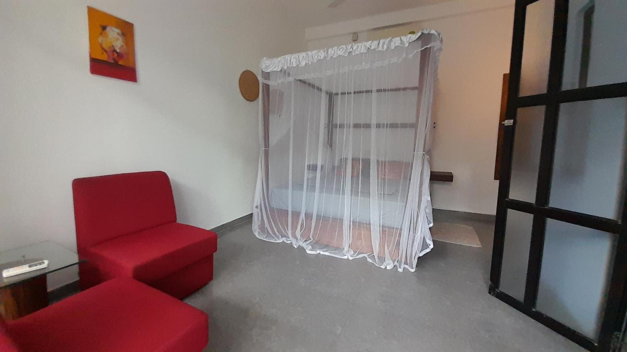 Srimany Bed & Breakfast Mirissa Ngoại thất bức ảnh
