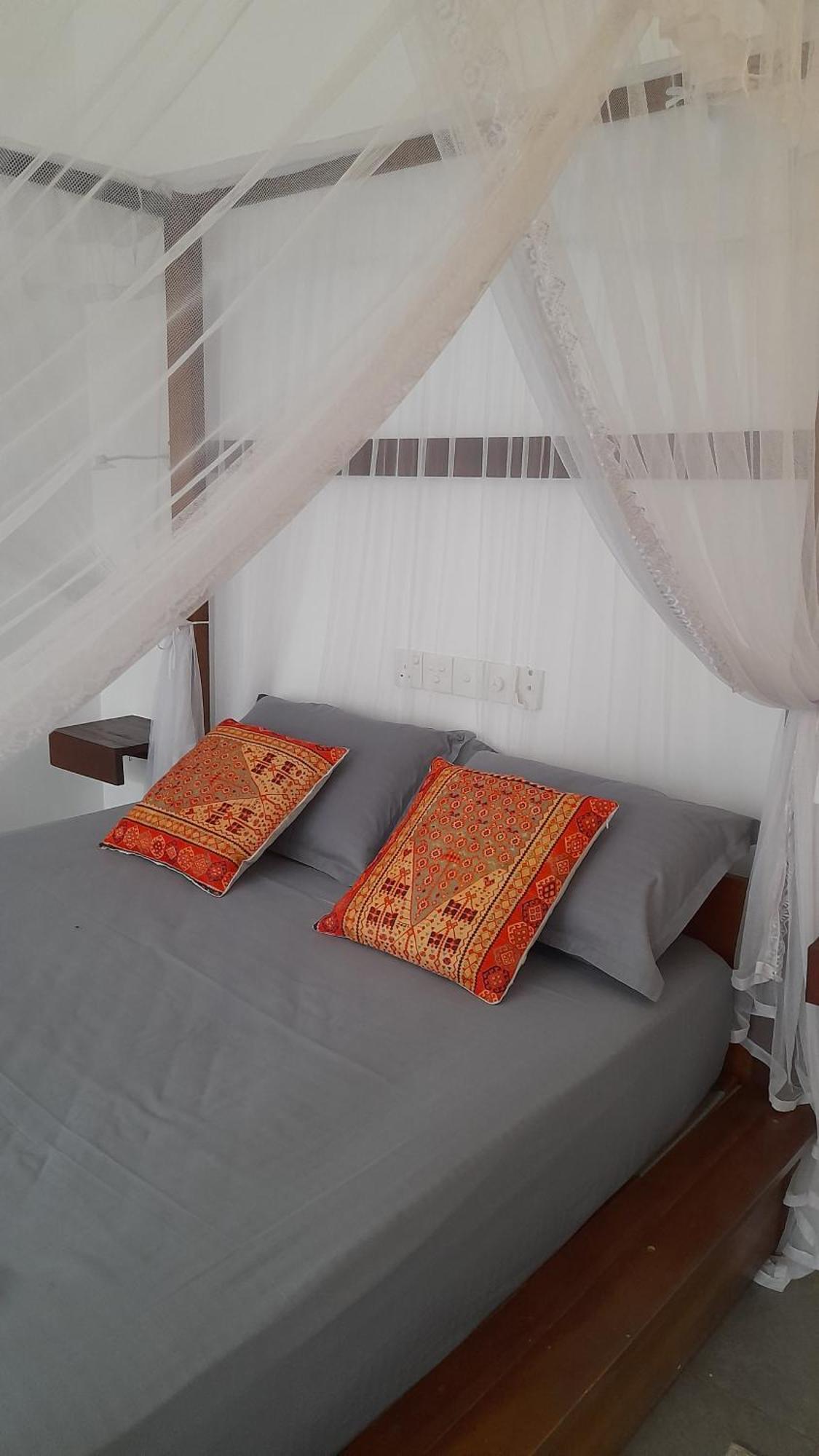 Srimany Bed & Breakfast Mirissa Ngoại thất bức ảnh