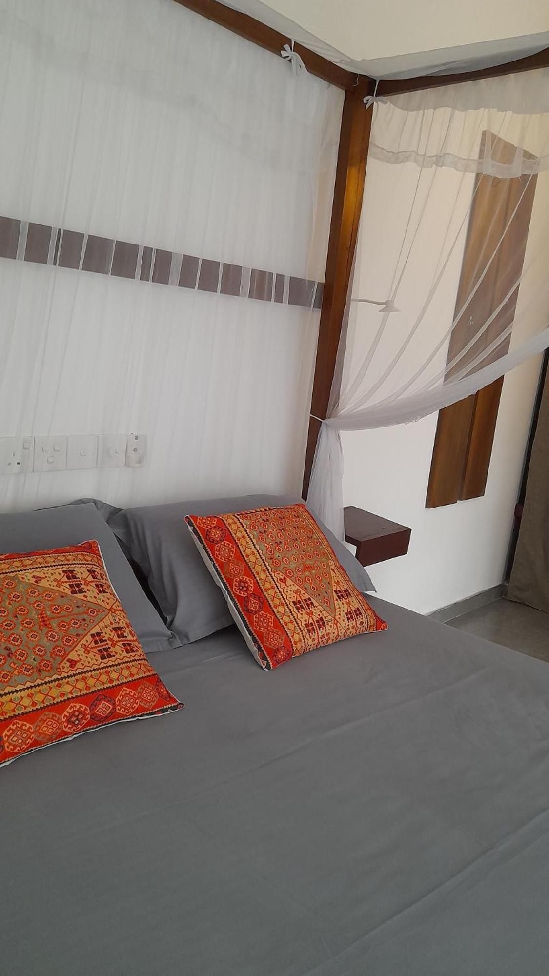 Srimany Bed & Breakfast Mirissa Ngoại thất bức ảnh