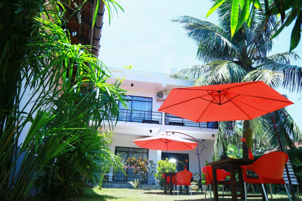 Srimany Bed & Breakfast Mirissa Ngoại thất bức ảnh